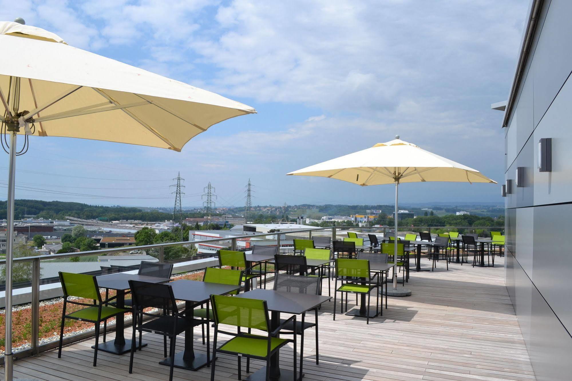 Discovery Hotel 3* Superior Крисие Екстериор снимка